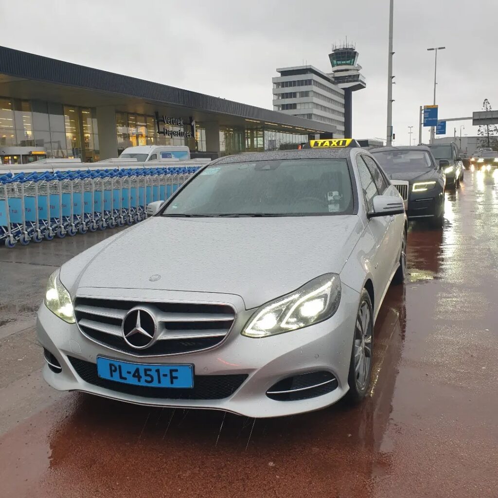 Rogis Taxi van Gorinchem naar Schiphol